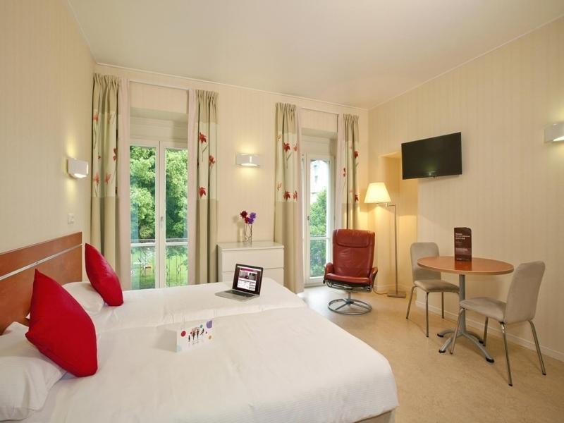 Hotels&Résidences - Le Metropole Luxeuil-les-Bains Habitación foto