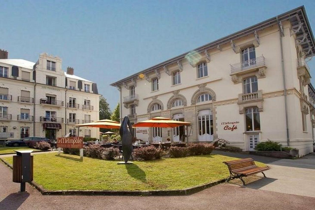 Hotels&Résidences - Le Metropole Luxeuil-les-Bains Exterior foto
